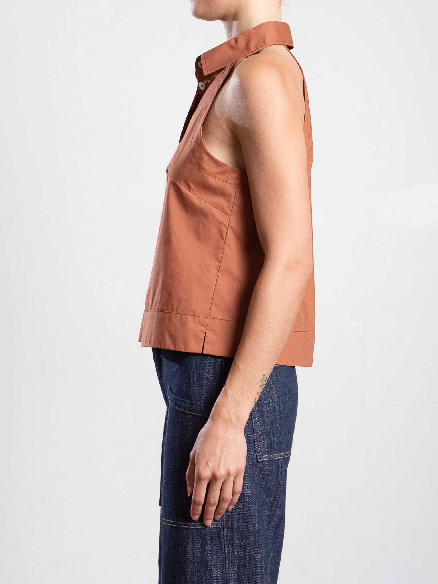 Atlas Halter in Italian Poplin - Adobe - Image 3