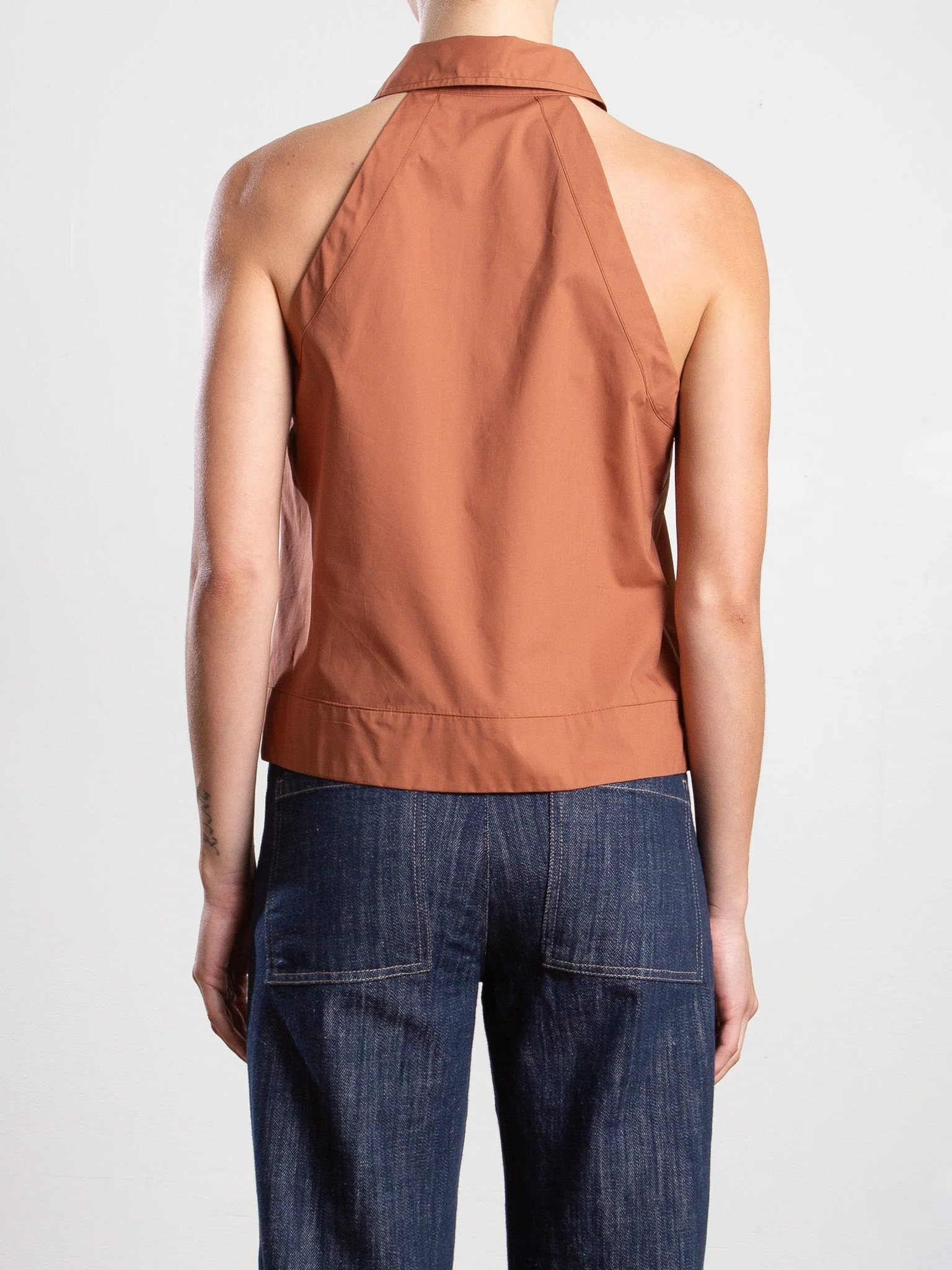Atlas Halter in Italian Poplin - Adobe - Image 4