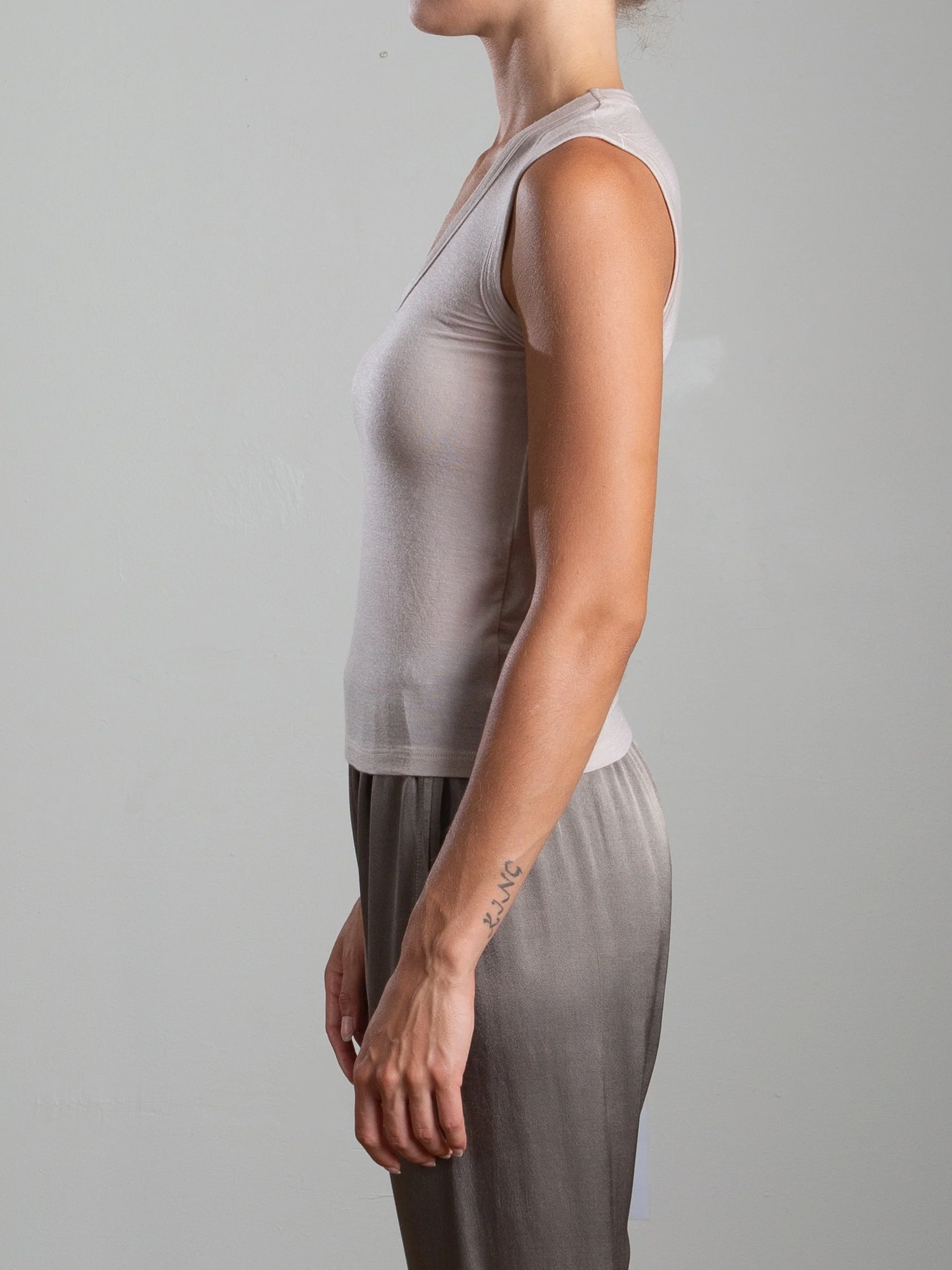 Joan Tank in Cashmere Jersey - Nude - Image 3
