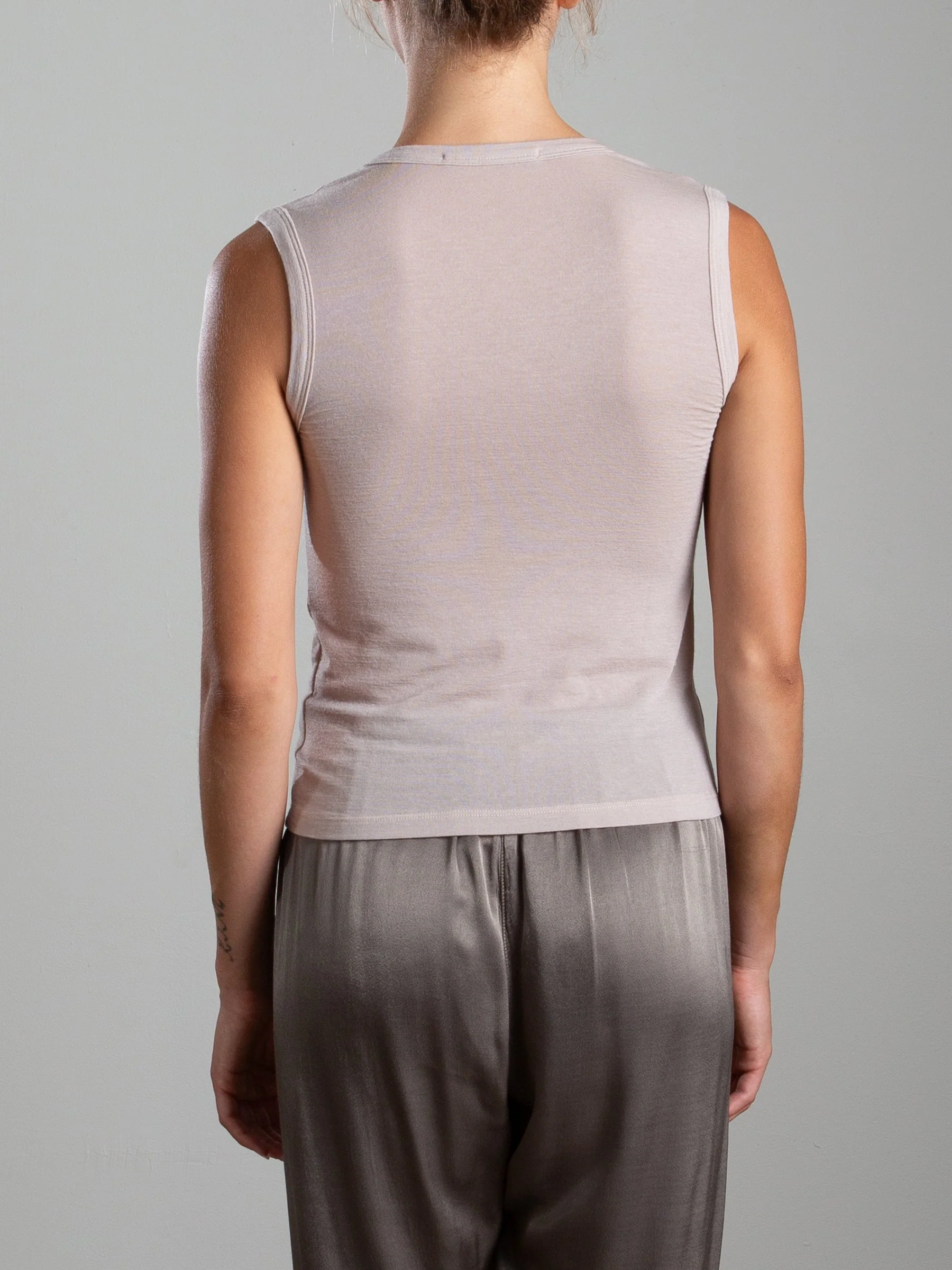 Joan Tank in Cashmere Jersey - Nude - Image 4