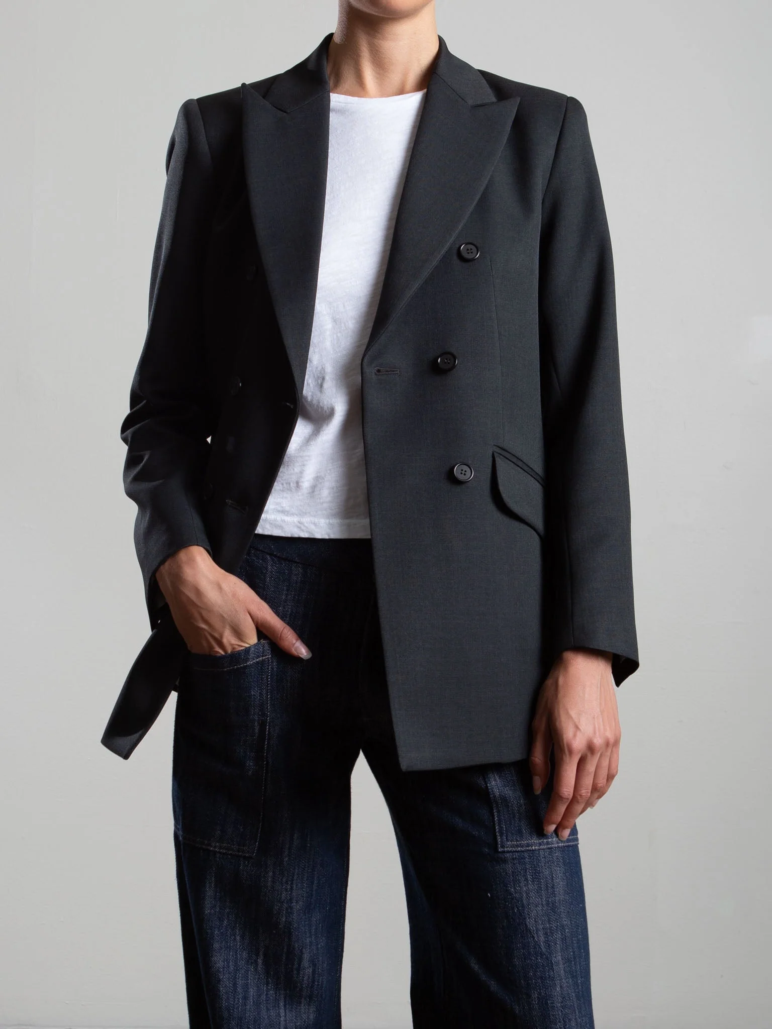 Trudi Blazer in Sharkskin - Charcoal - Image 3